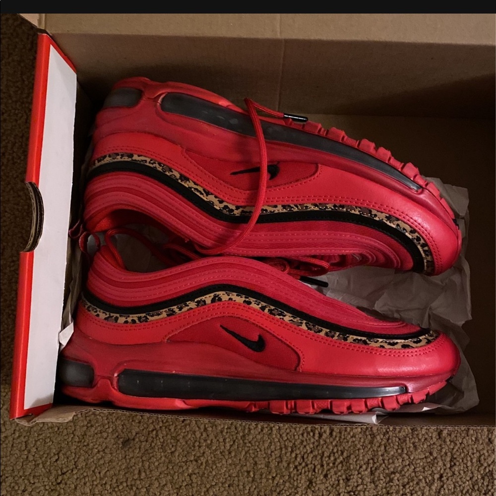 NIKE women air max 97 red leopard size 7.5